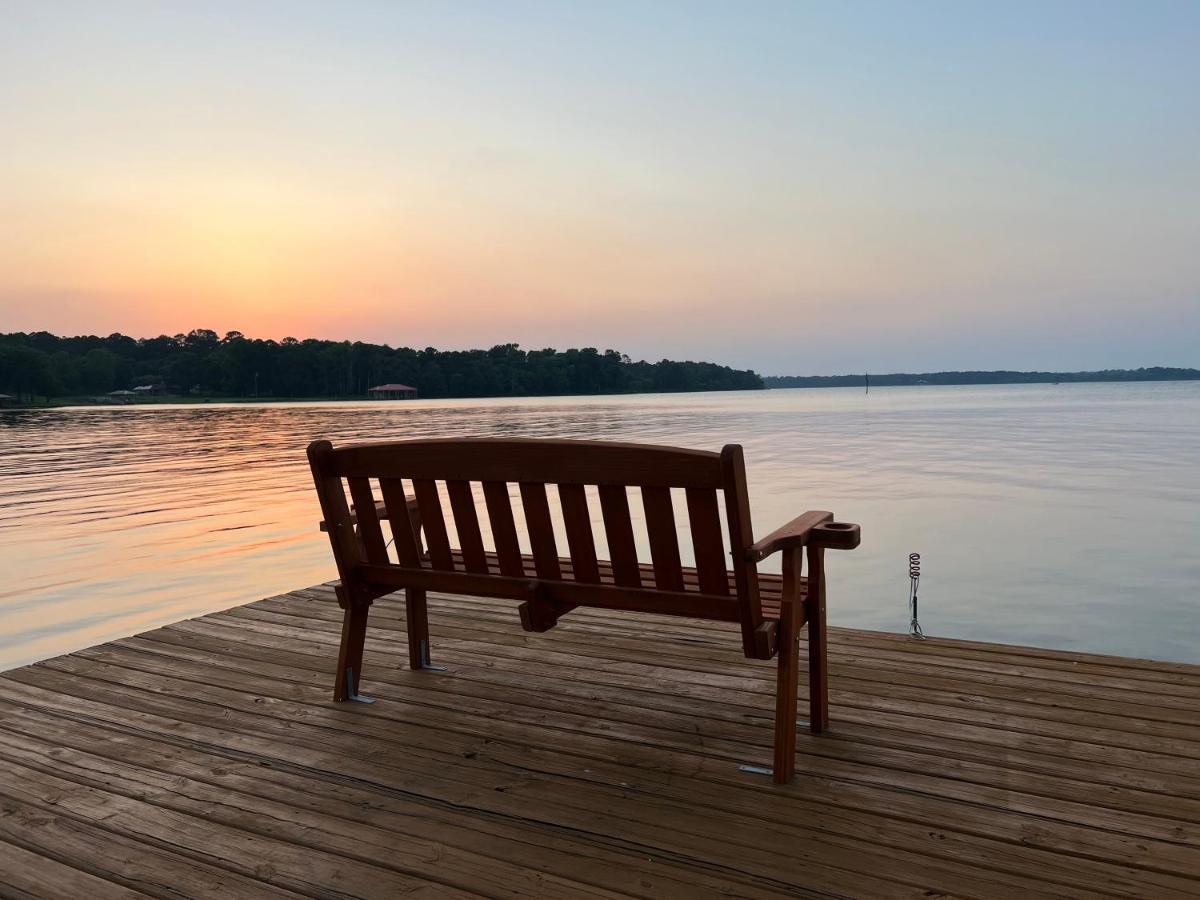 Lakefront Oasis With Private Boat Dock On Lake Palestine Coffee City Ngoại thất bức ảnh